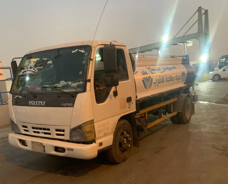صهريج مياه 6 طن لتوصيل الماء في الرياض